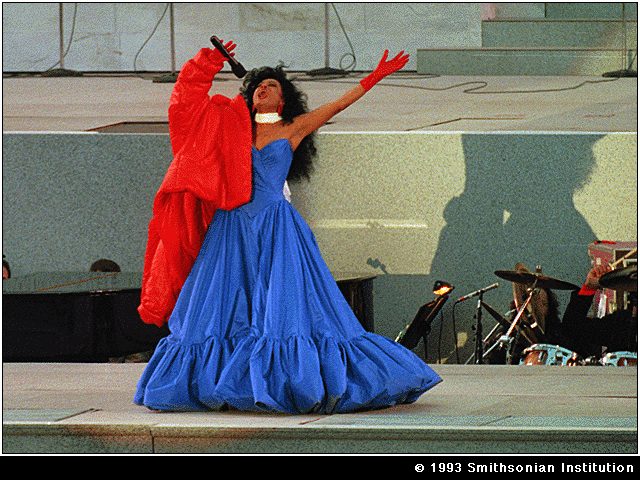 OMG! Is that Diana Ross singing